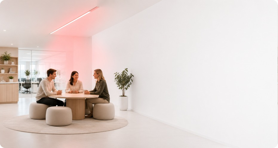 Deep Red LIVING R63 lamp — hero shot